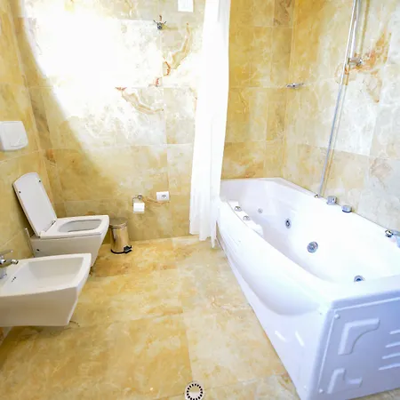 Hotel Luani Arte